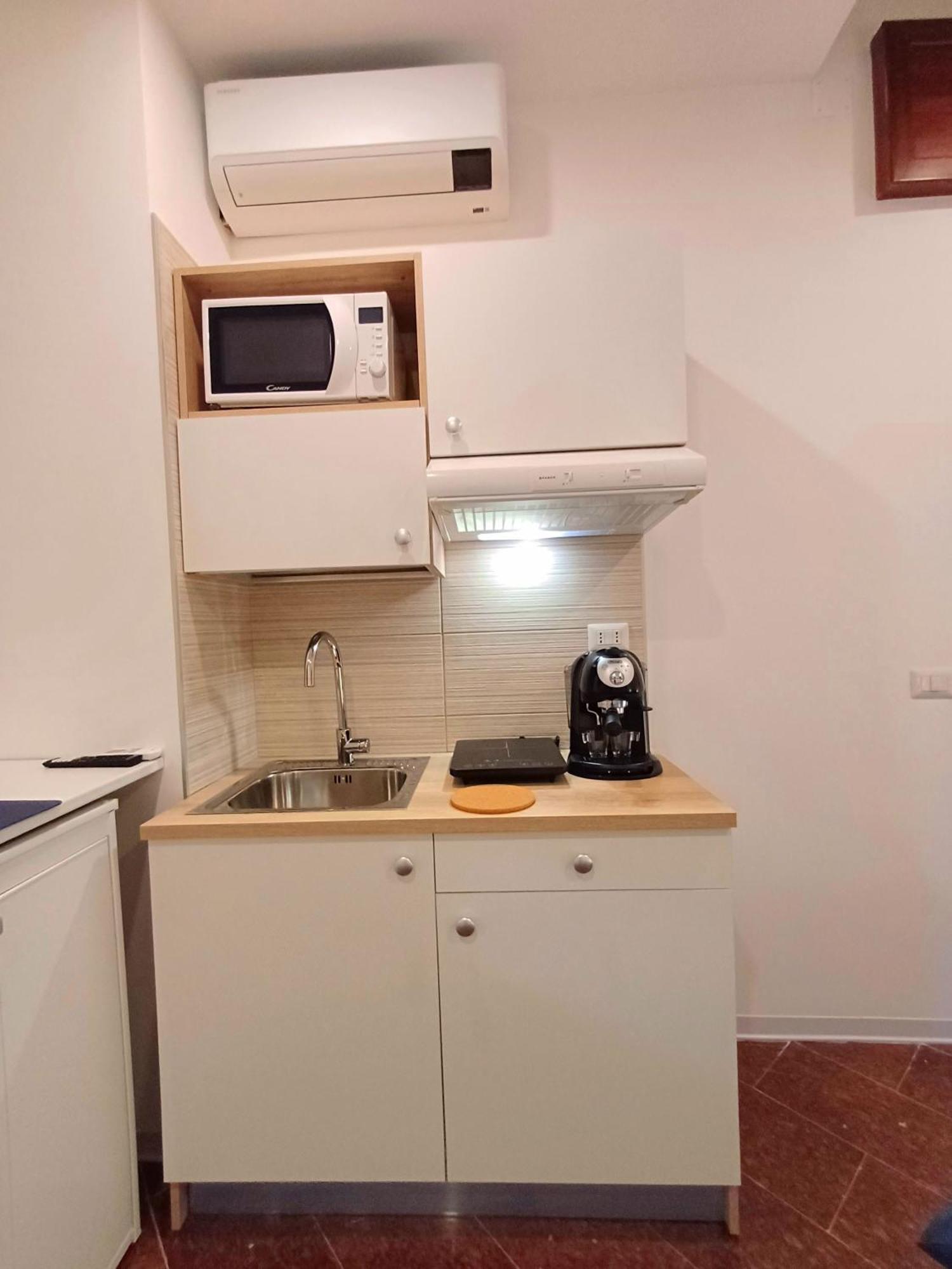 Principe Apartment Наполи Екстериор снимка