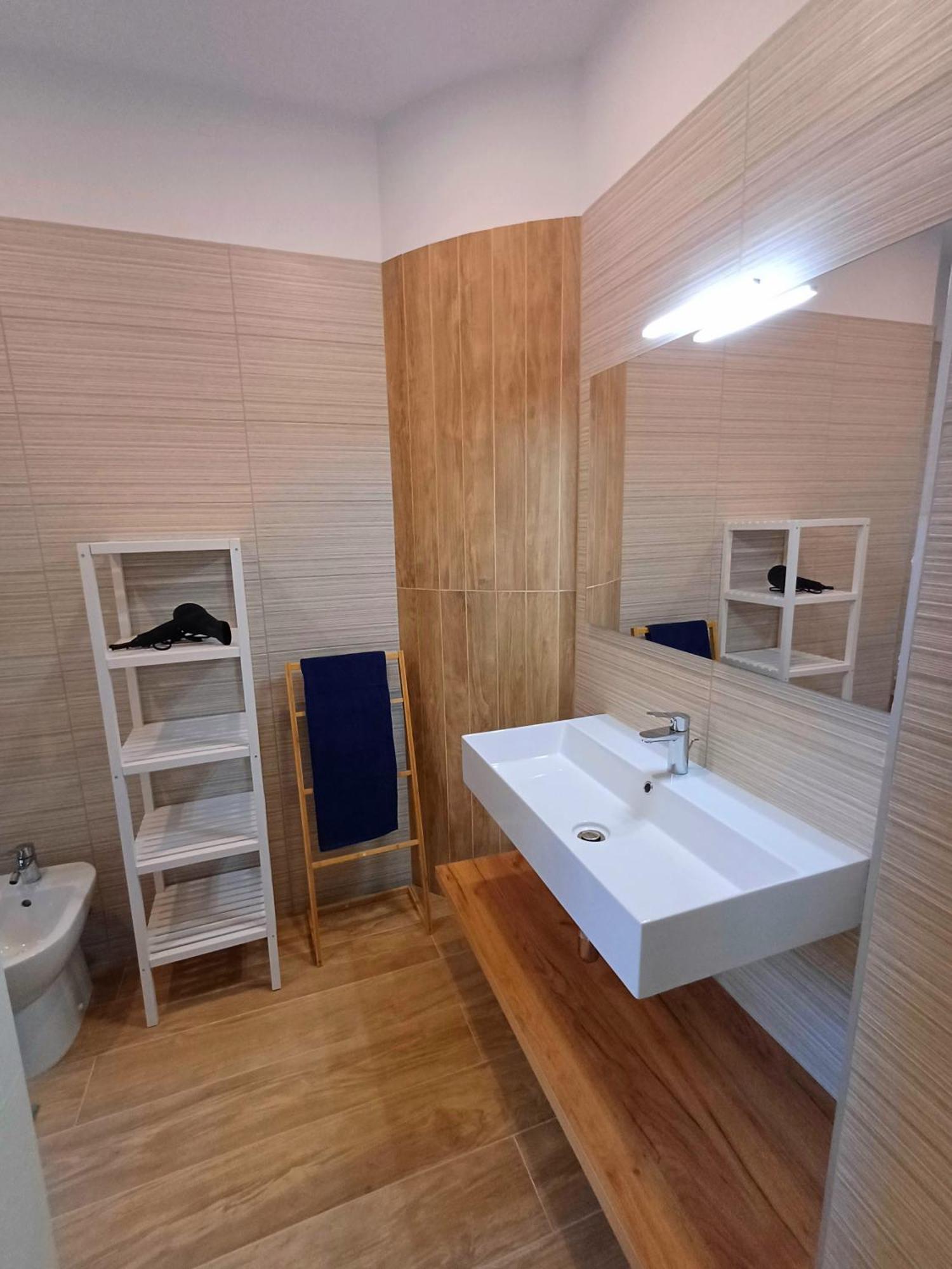 Principe Apartment Наполи Екстериор снимка