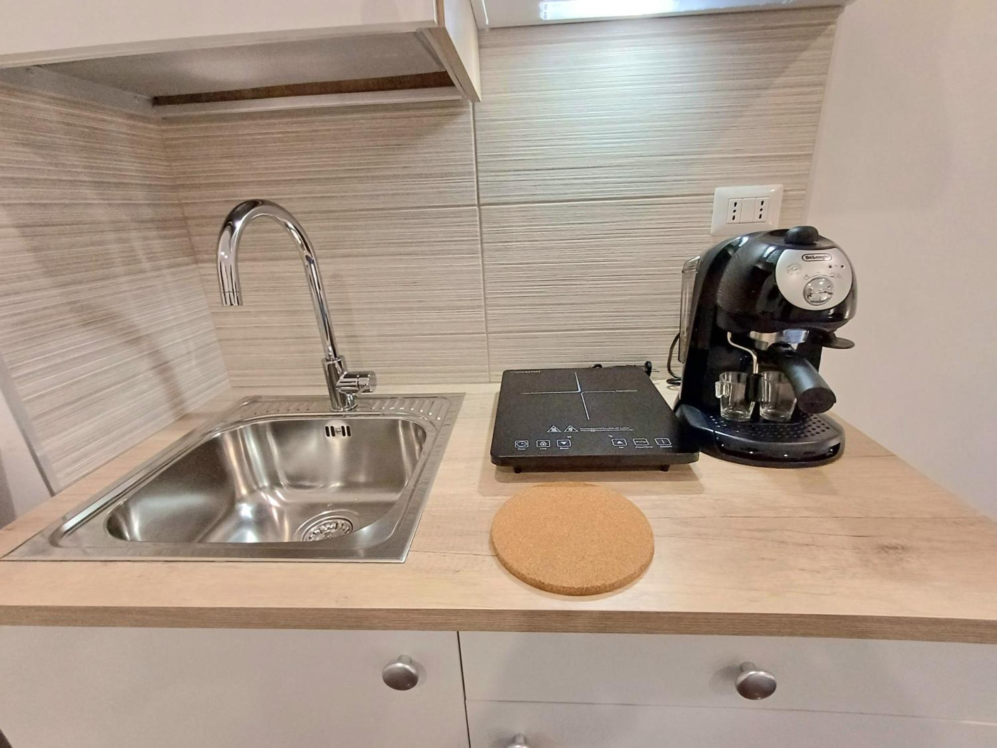 Principe Apartment Наполи Екстериор снимка
